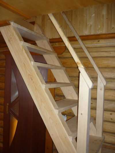 Лестницы на второй этаж в садовом доме своими руками фото